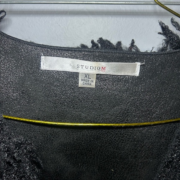 Studio M Fur vest - Picture 2 of 14